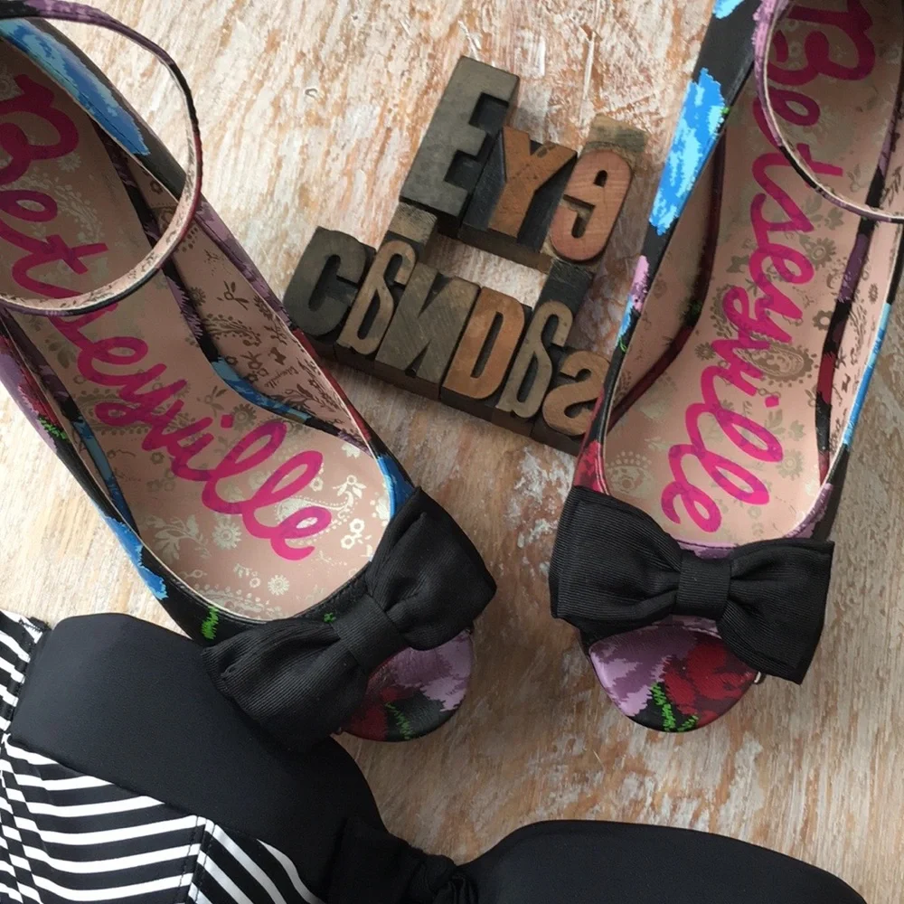 Betsey Johnson betsey johnson